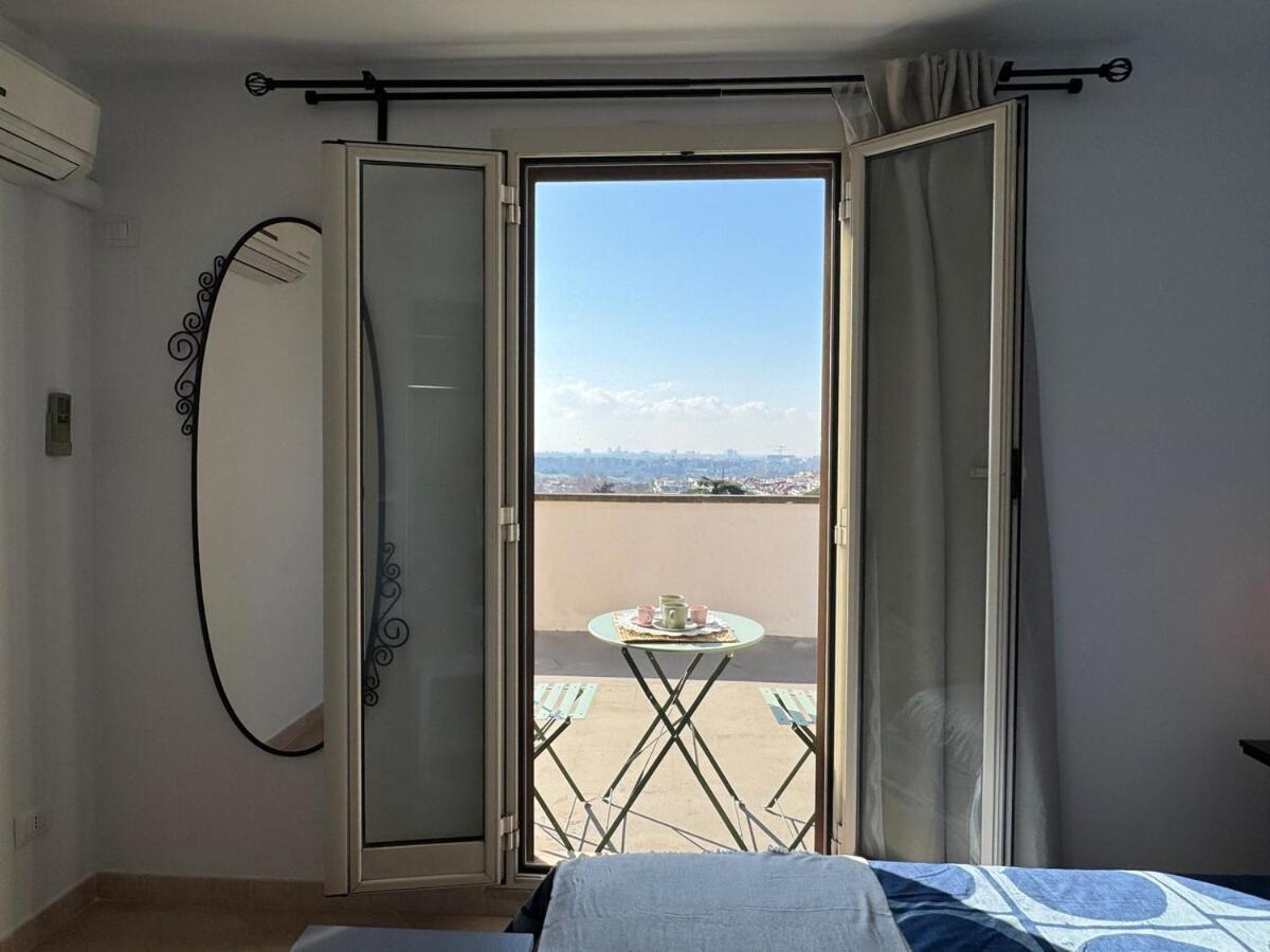Rooftop Via Appia Nuova, Apartamento Roma
