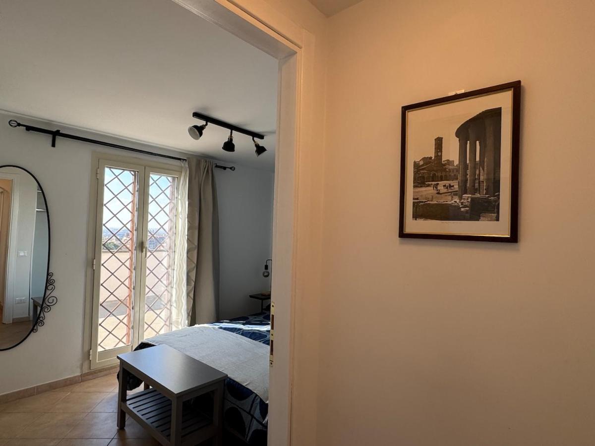 Apartamento Rooftop Via Appia Nuova, *