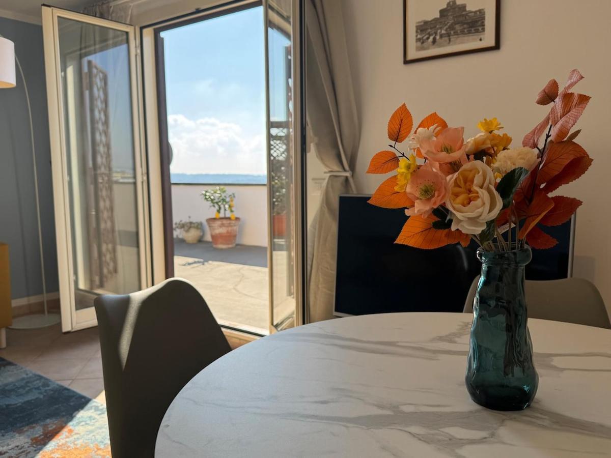 Apartamento Rooftop Via Appia Nuova, *